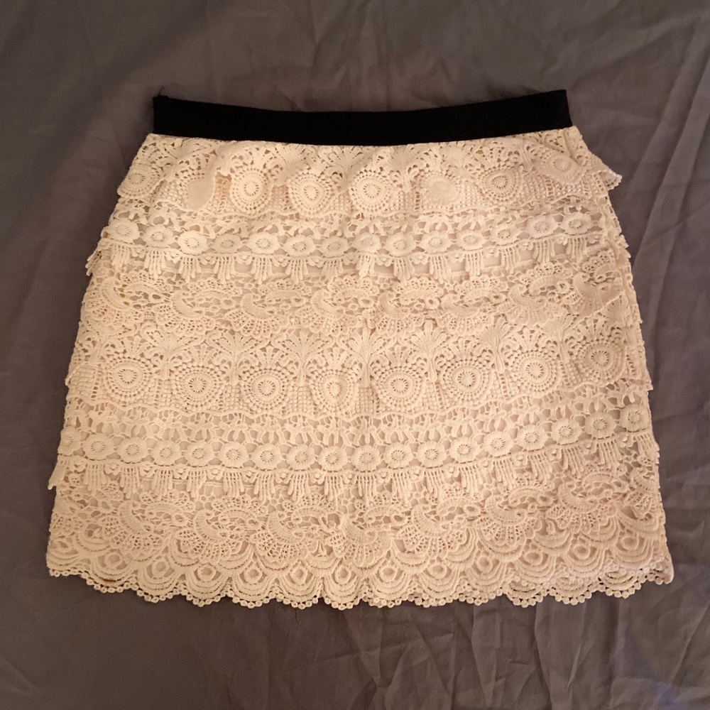Forever21 Layered mini white skirt in Small
